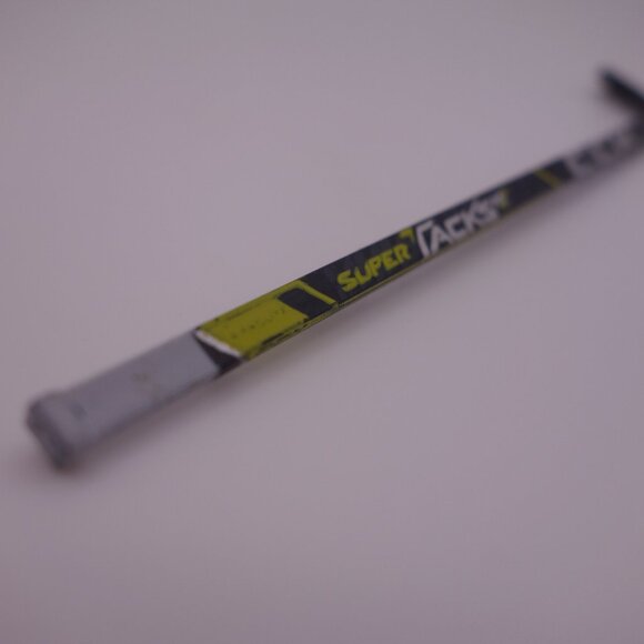 Tim Hortons Boston Bruins Patrice Bergeron 37 Frameworth Mini Stick with Box - Picture 16 of 16